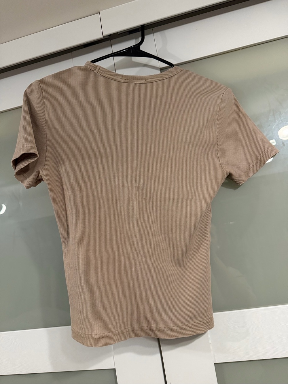 Zara Beige Ribbed Short Sleeve Tee with light distressing - Picture 2 of 5